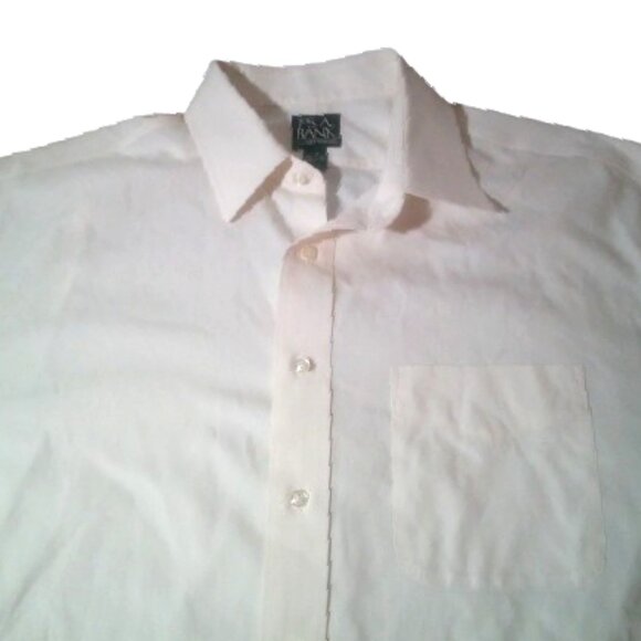 Traveler® Collection Traditional Fit Point Collar Solid Dress Shirt #5JAG 17-35 - Picture 4 of 4